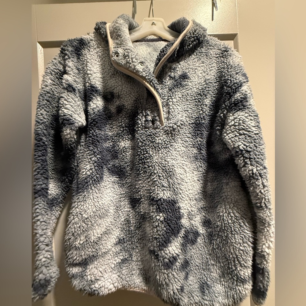 Cuddl Duds Textured Fleece in Gray and Black